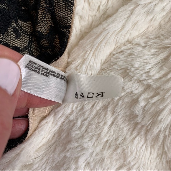 DKNY Black Lace Strapless Multi-Way Bandeau Bra - Picture 6 of 9